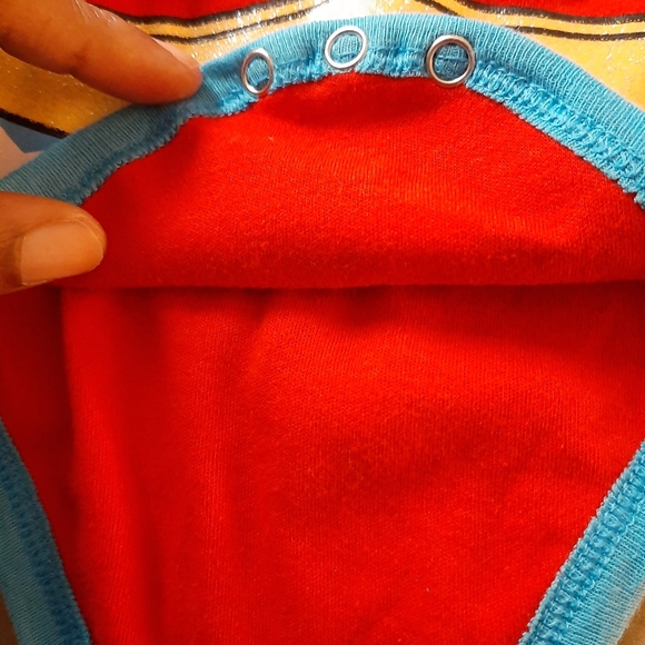 Wonder Woman Onesie - Picture 8 of 15